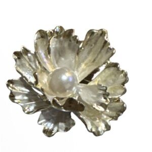 Gold tone Floral Pearl Brooch